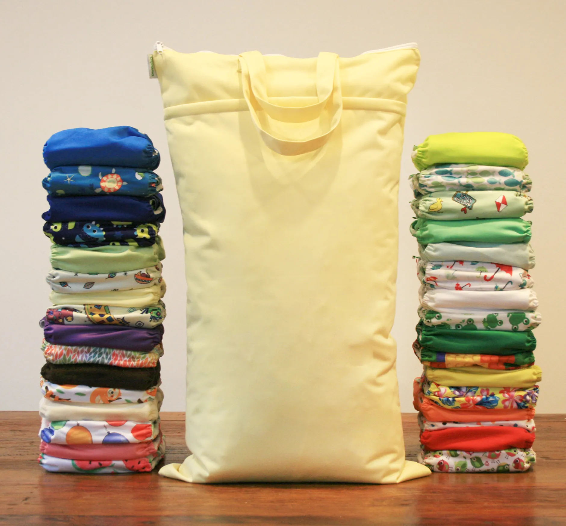 Saco para guardar fraldas ecológicas.